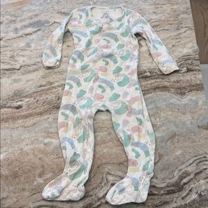 Magnetic me Footie - size 12-18M